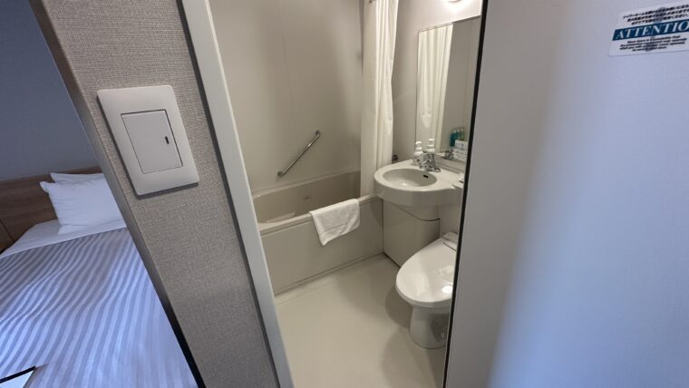 浴室とトイレが一緒のユニットバス
