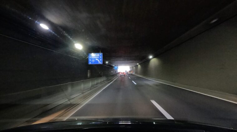 新千歳空港手前にあるトンネル